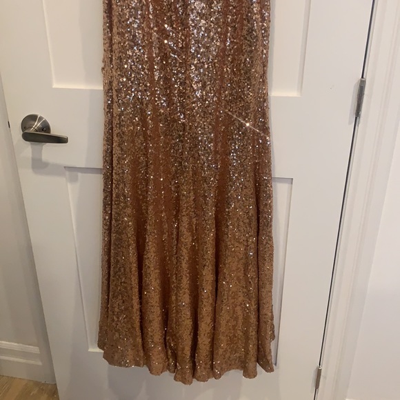 Beautiful Size 2 gold sequin long bridesmaid dress. - Picture 6 of 7